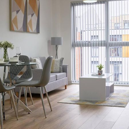 Modern Central Apartment - City Centre - Fast Wifi - Near Utilitia Arena & Icc เบอร์มิงแฮม ภายนอก รูปภาพ
